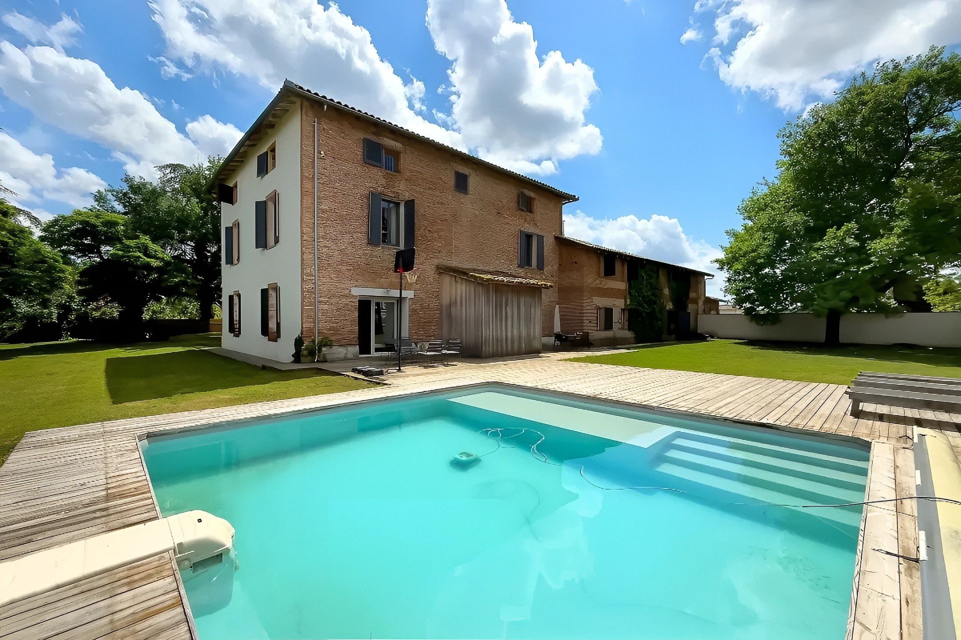 Vente Maison 14 Pièces 431 m² Montauban