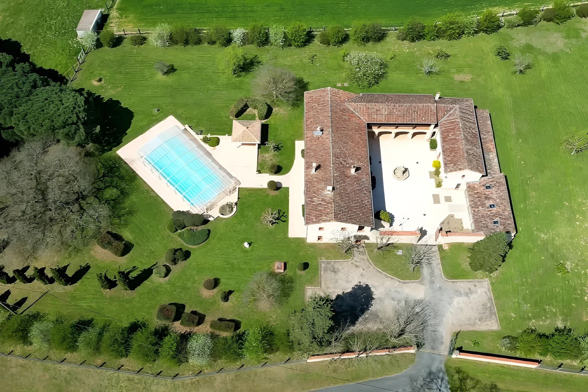 Vente Propriété 10&nbsp;Pièces 347&nbsp;m² Graulhet