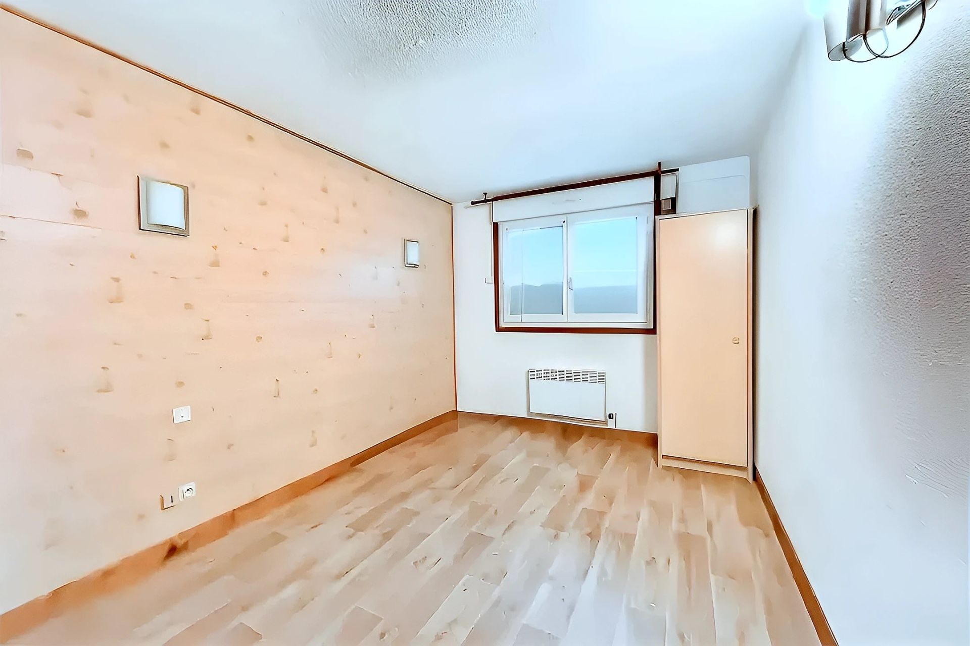 Vente Commerce 2350 m² Gouaux-de-Larboust