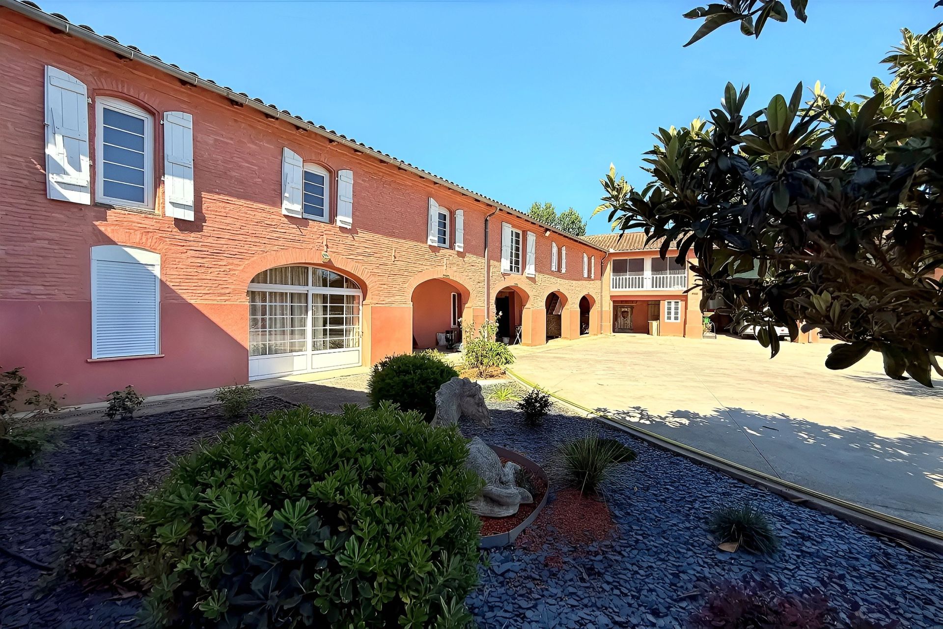 Vente Propriété 11&nbsp;Pièces 549&nbsp;m² Montauban