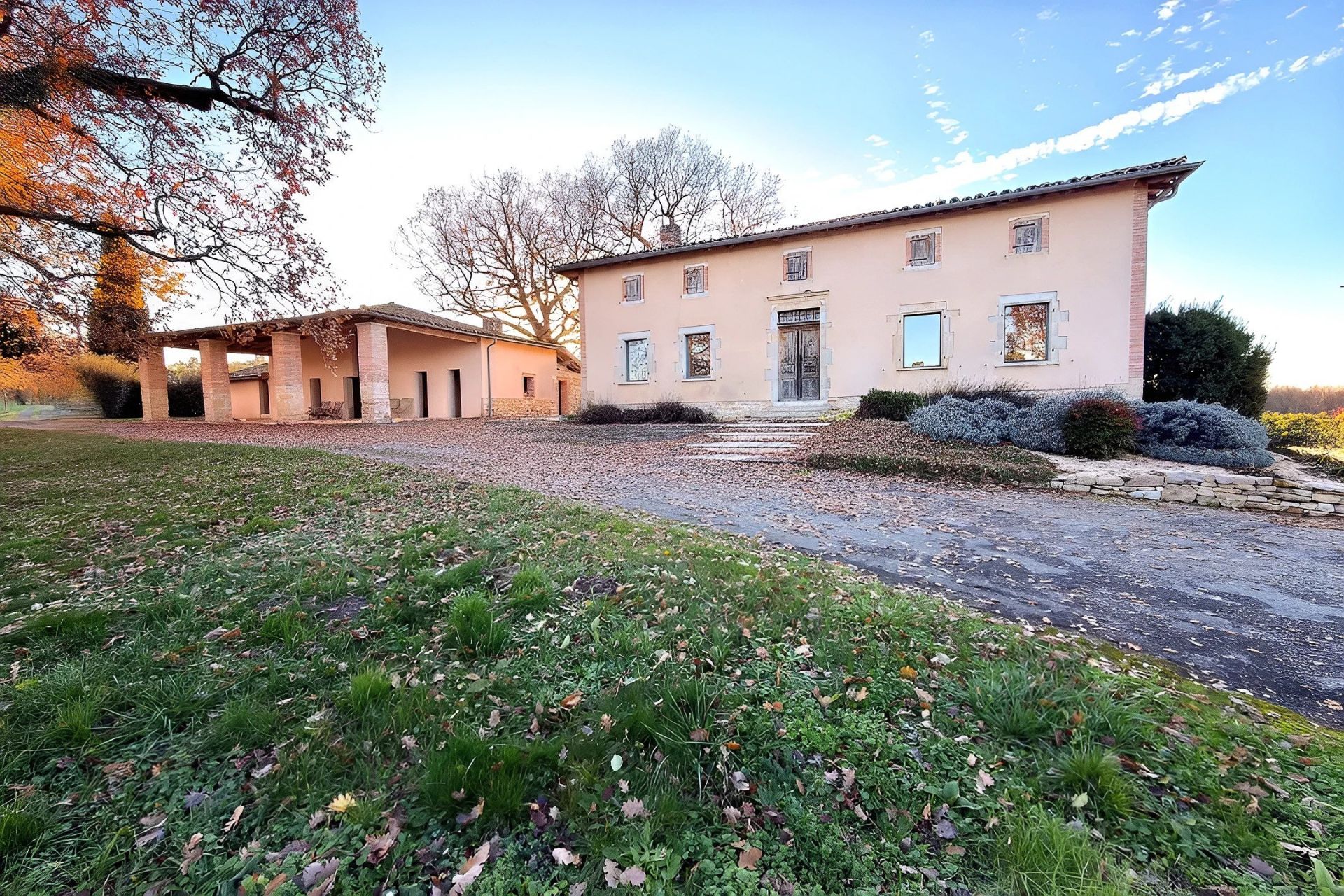 Vente Propriété 11&nbsp;Pièces 542&nbsp;m² Puygaillard-de-Quercy