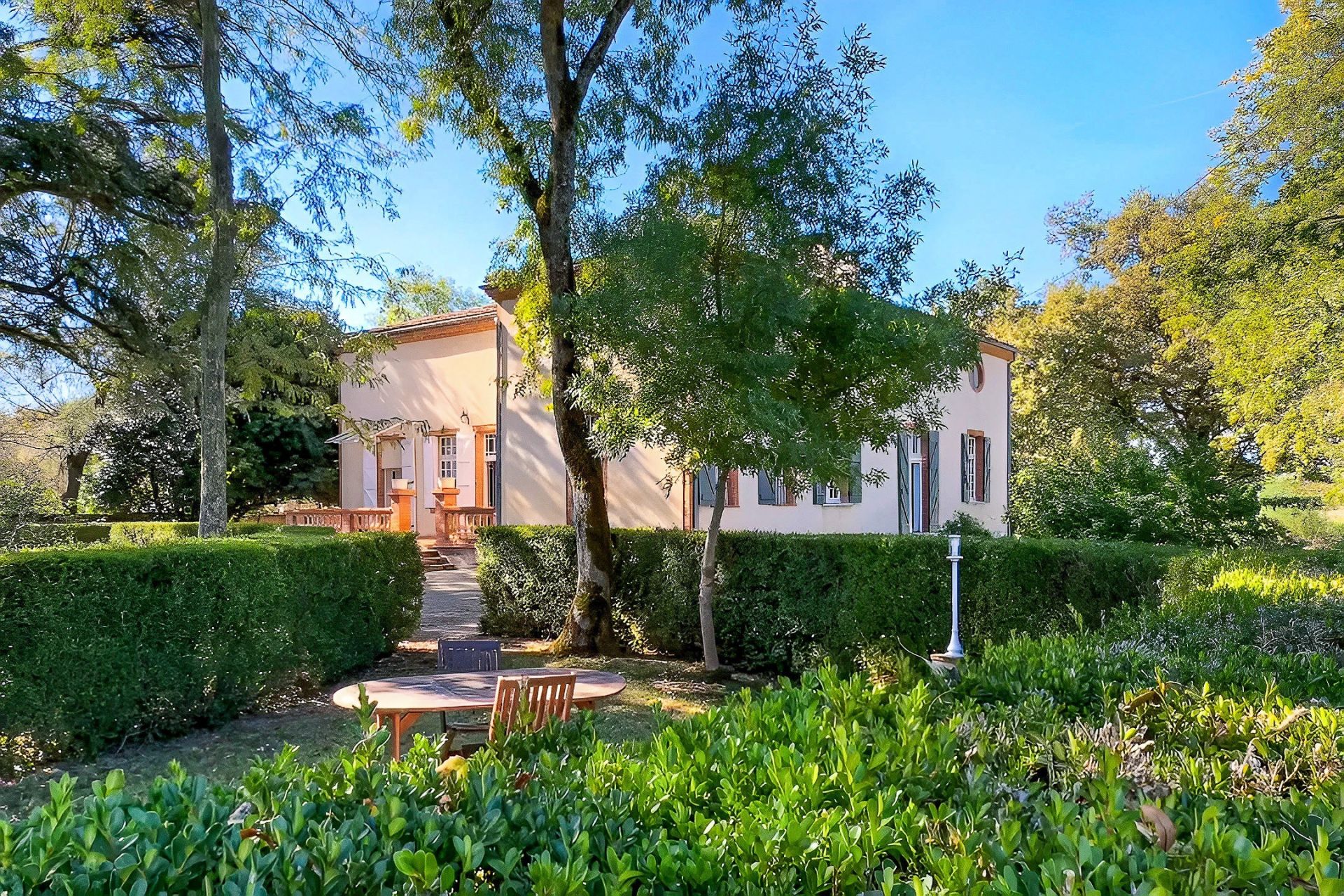 Vente Propriété 10&nbsp;Pièces 388&nbsp;m² Montauban