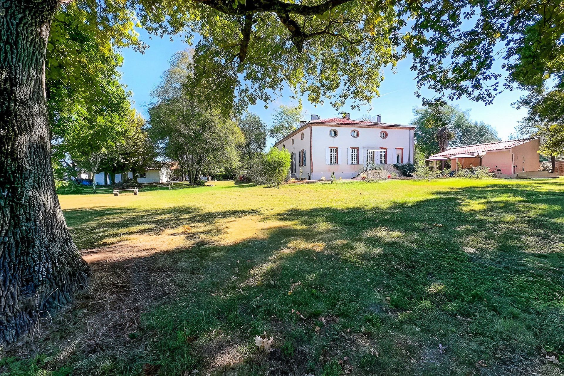 Vente Propriété 10&nbsp;Pièces 388&nbsp;m² Montauban