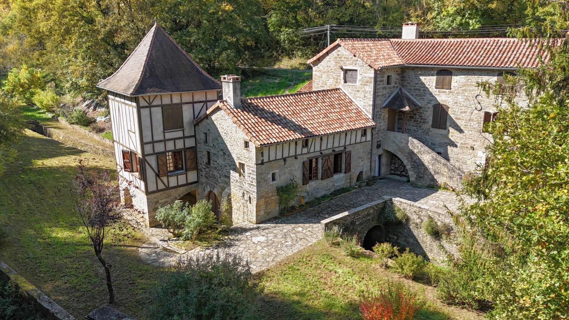 Vente Moulin 8&nbsp;Pièces 251&nbsp;m² Caylus