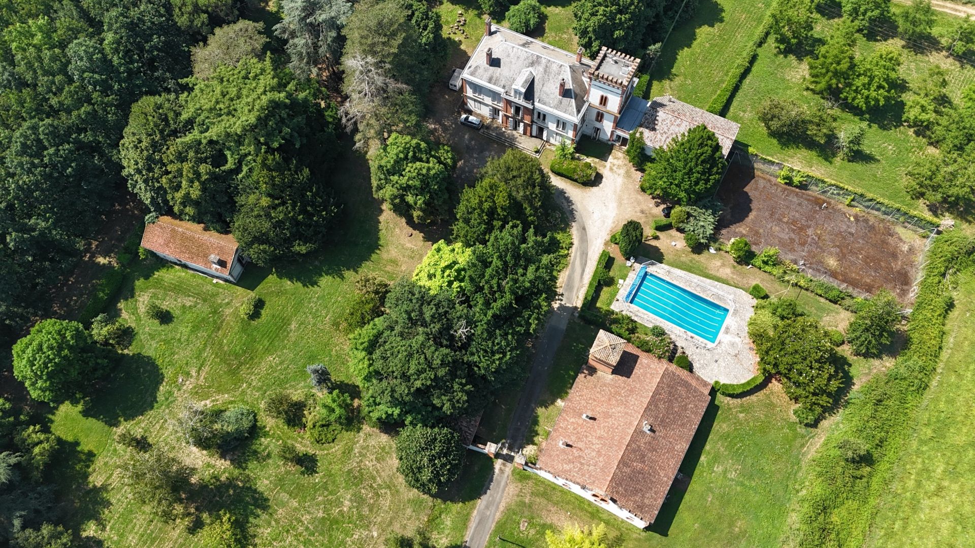 Vente Château 15&nbsp;Pièces 840&nbsp;m² Saint-Nauphary