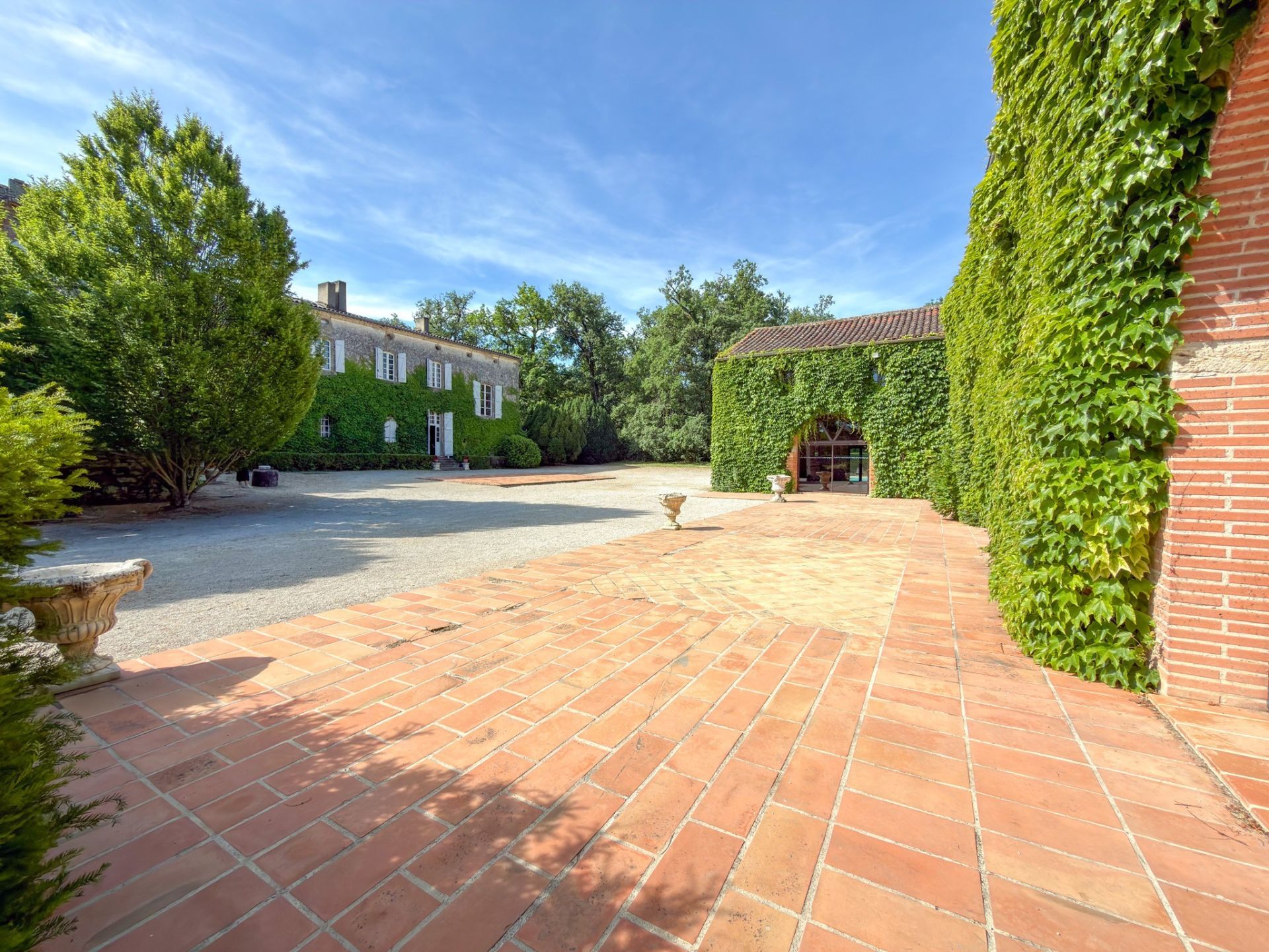Vente Château 41&nbsp;Pièces 1690&nbsp;m² Caraman