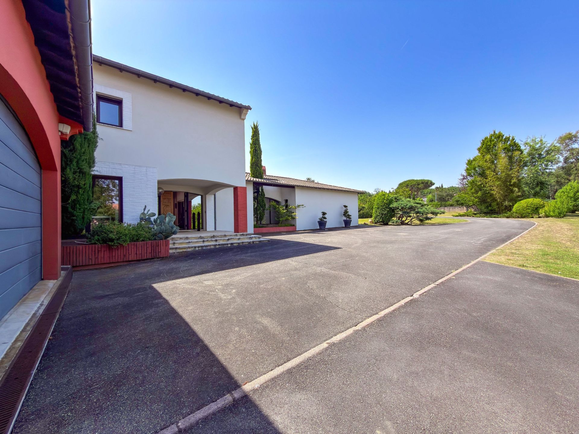 Vente Maison d'architecte 8&nbsp;Pièces 312&nbsp;m² Montauban