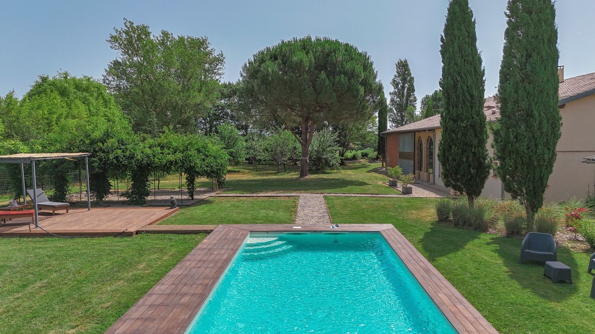 Vente Maison 6&nbsp;Pièces 221&nbsp;m² La Ville-Dieu-du-Temple