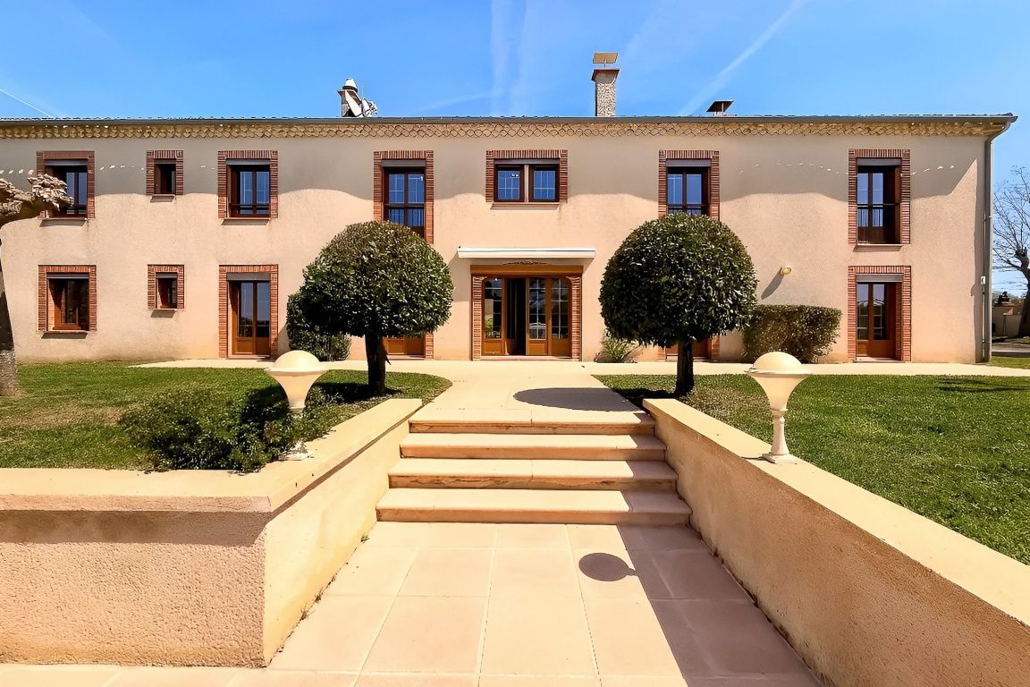 propriété 10 Pièces en vente sur GRAULHET (81300) - Plus de details