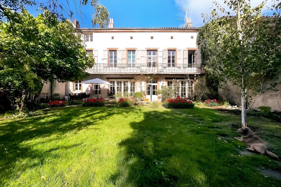 maison de ville 12 Pièces en vente sur MONTAUBAN (82000) - Plus de details