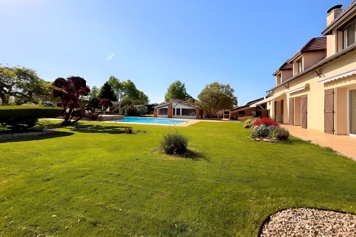 Vente Propriété 16 Pièces 423 m² Montauban