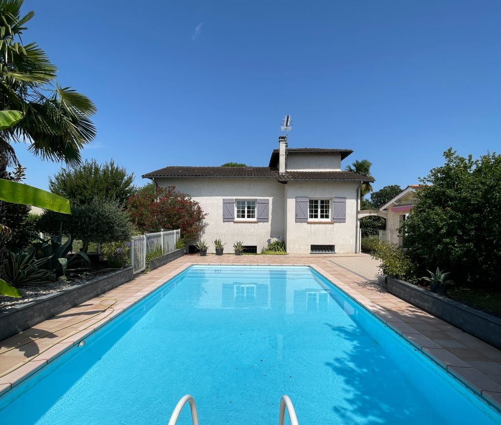 maison traditionnelle 5 Pièces en vente sur BRESSOLS (82710) - Plus de details