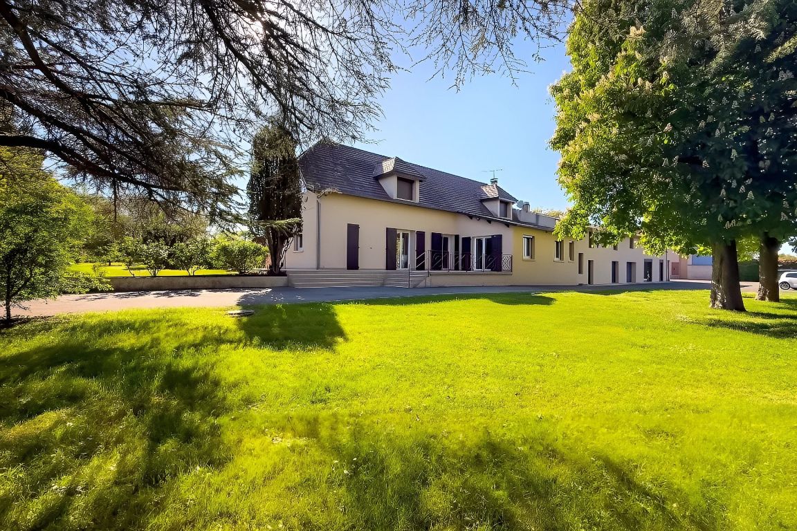 Vente Propriété 16 Pièces 423 m² Montauban
