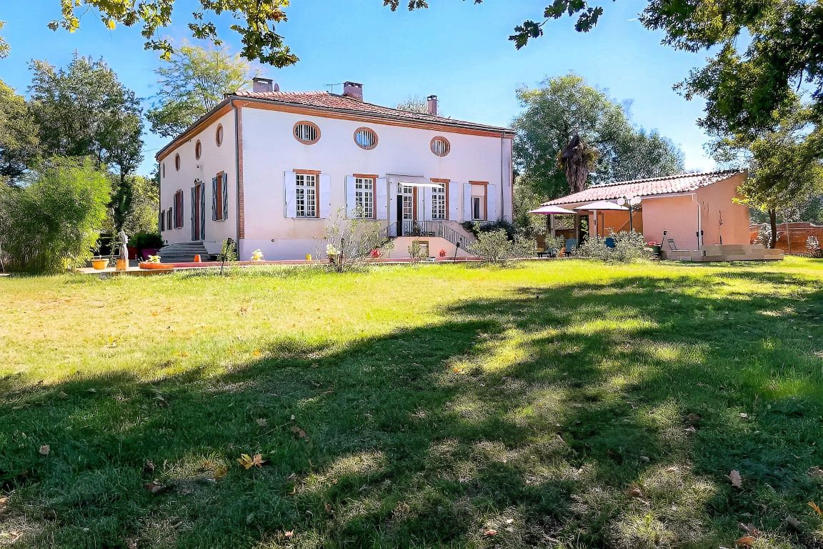 propriété 10 Pièces en vente sur MONTAUBAN (82000) - Plus de details