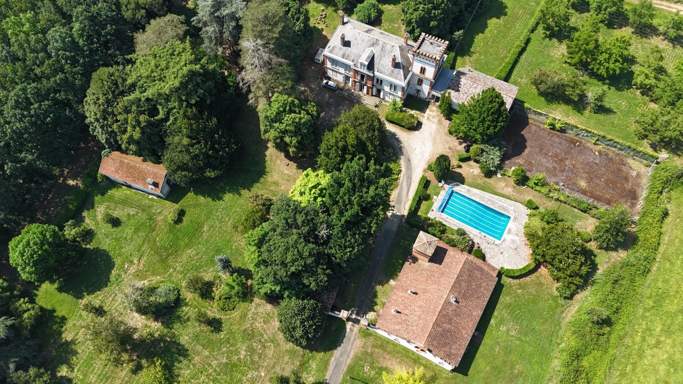 château 15 Pièces en vente sur MONTAUBAN (82000) - Plus de details