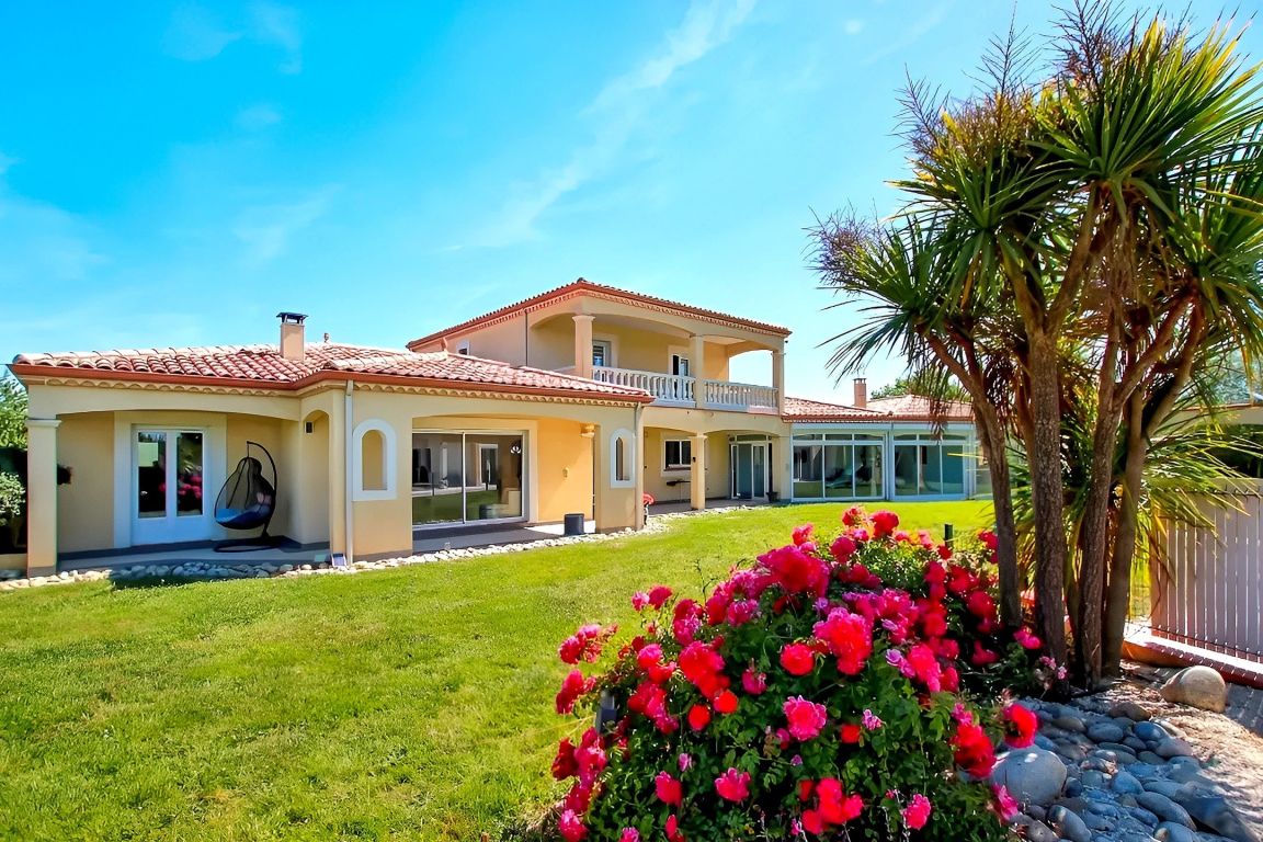 Vente Maison 10 Pièces 320 m² Montauban